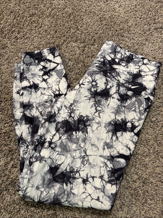 lululemon athletica Pants - Lululemon Wunder Under HR 7/8 Tight *Dual Shibori Full-On Luxtreme 25" size 10